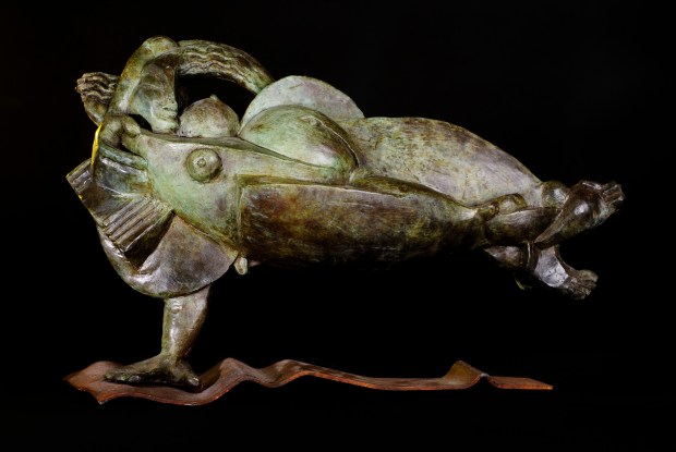 Sculpture en bronze . Socle en acier patiné